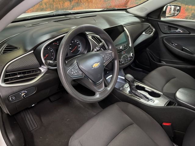Used 2024 Chevrolet Malibu LT image 20