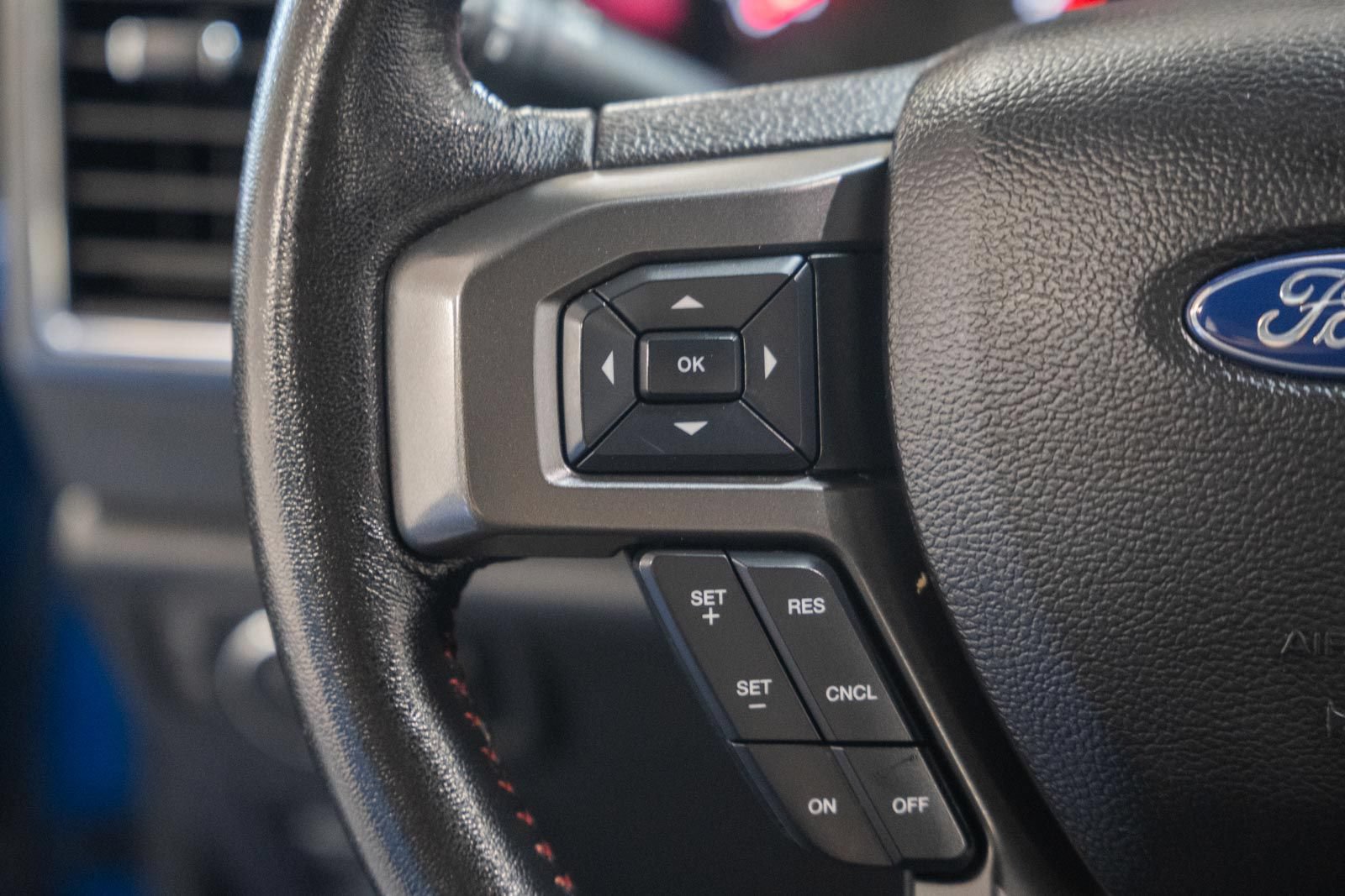 Used 2019 Ford F150 XLT w/ Equipment Group 302A Luxury AWD/4WD image 32