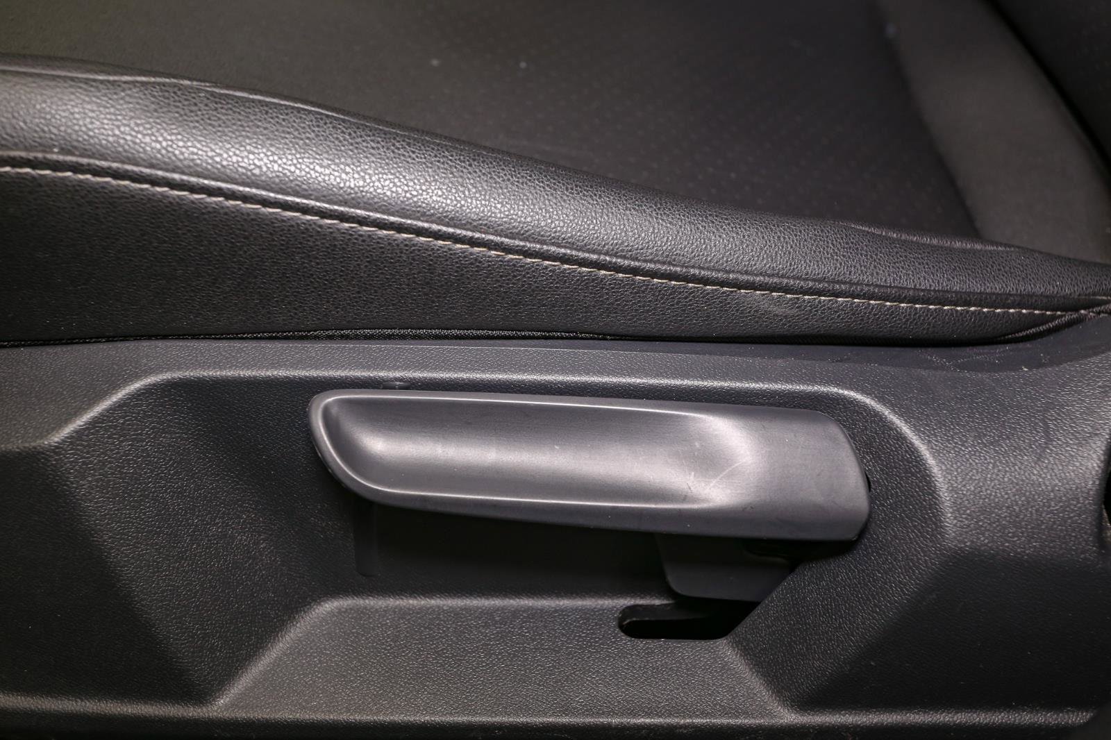 Used 2019 Volkswagen Jetta SEL w/ Cold Weather Package image 43