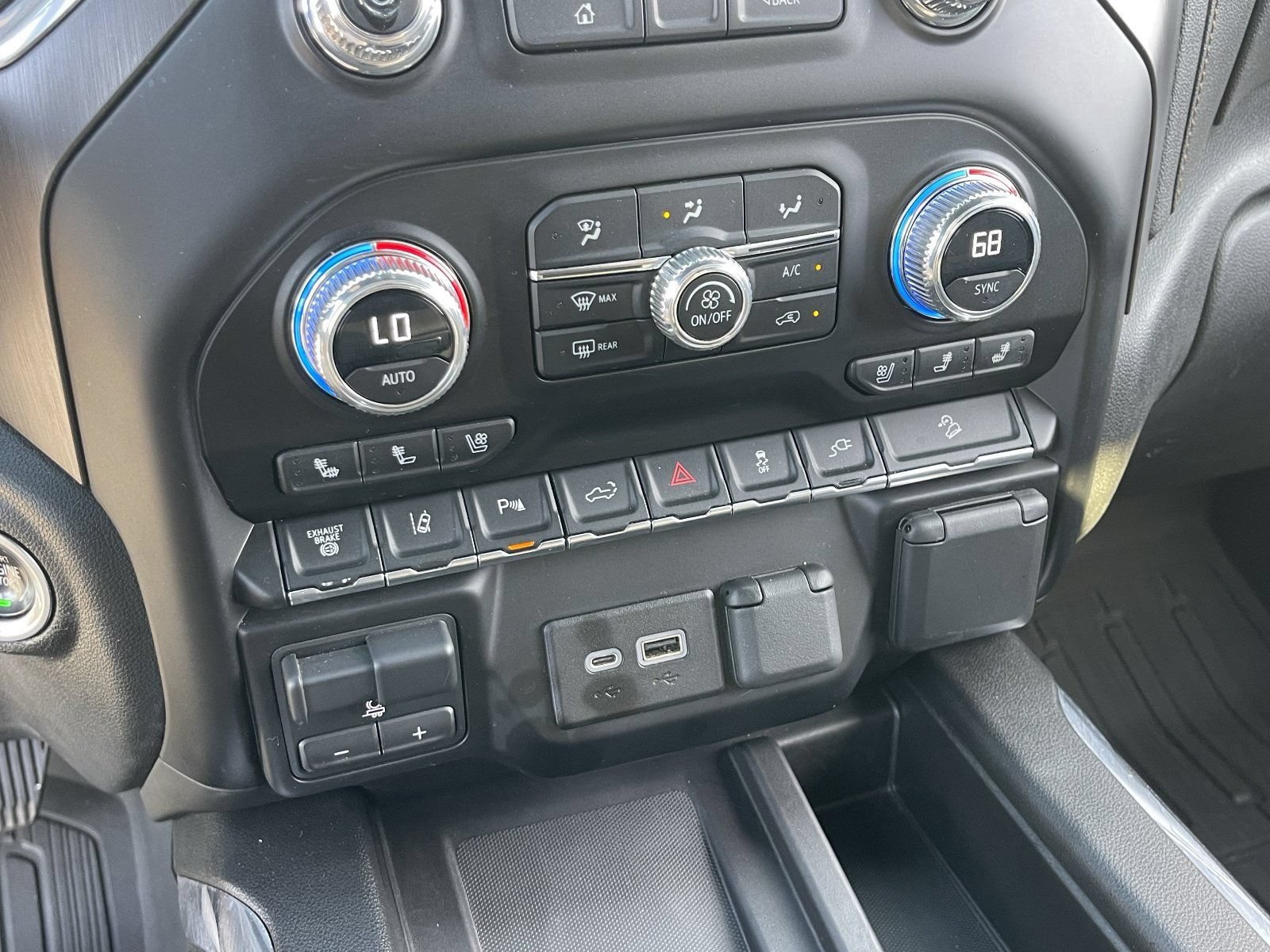 Certified 2023 GMC Sierra 2500 AT4 w/ AT4 Preferred Package AWD/4WD image 27