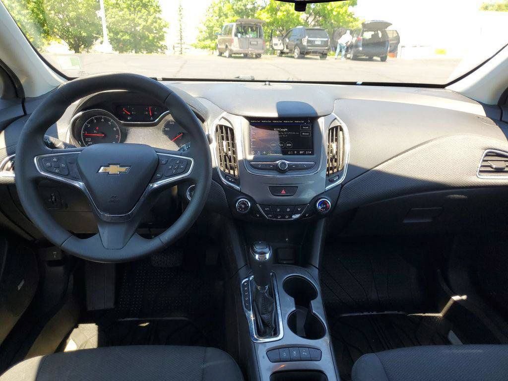 Used 2019 Chevrolet Cruze LT w/ Sun And Sound Package FWD image 26