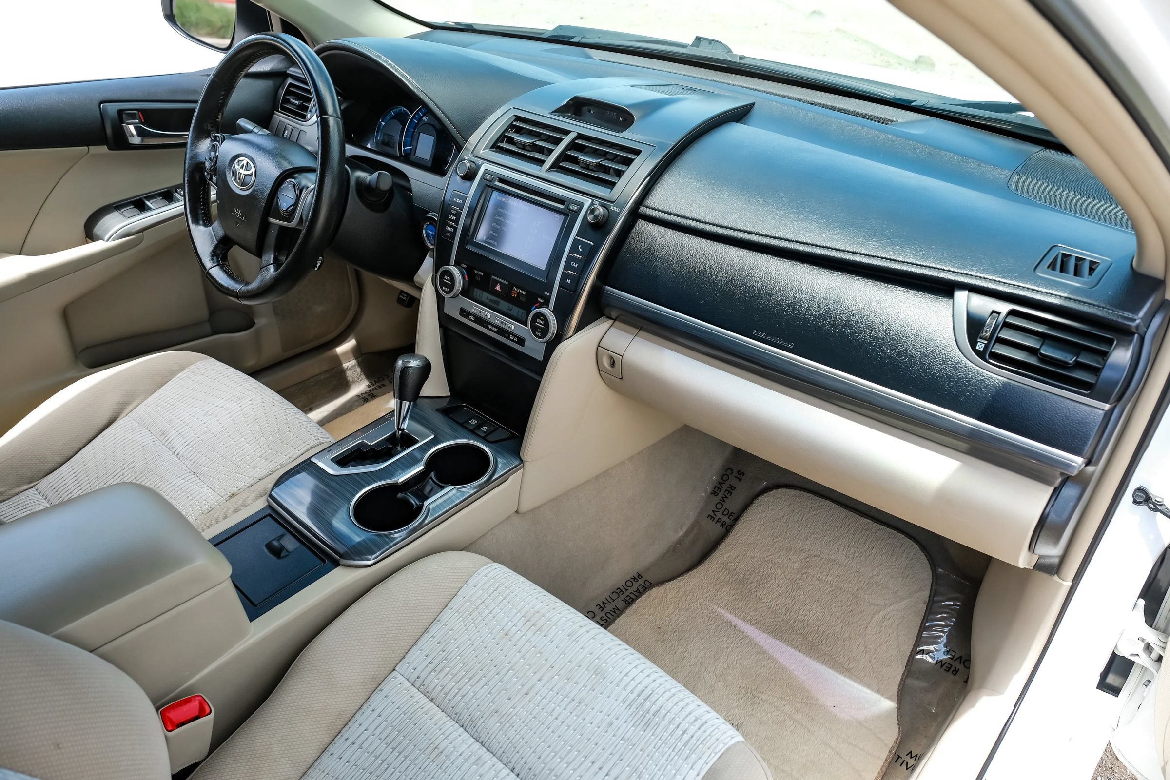 Used 2013 Toyota Camry XLE FWD image 14