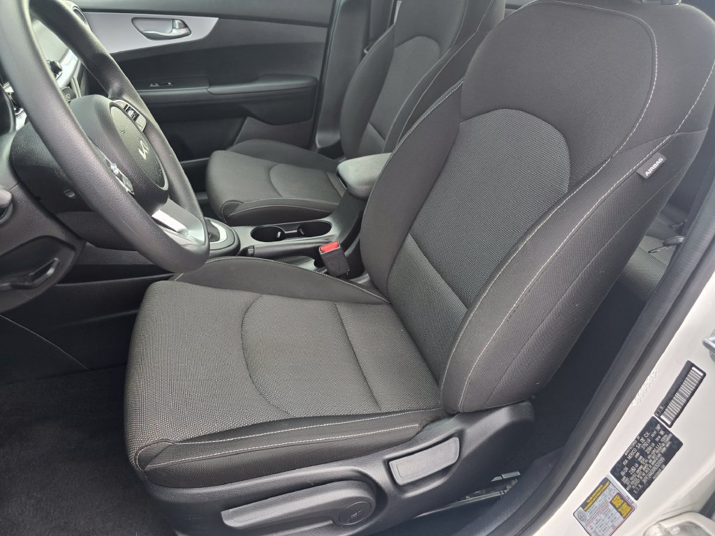 Used 2024 Kia Forte LXS w/ LXS Technology Package FWD image 20