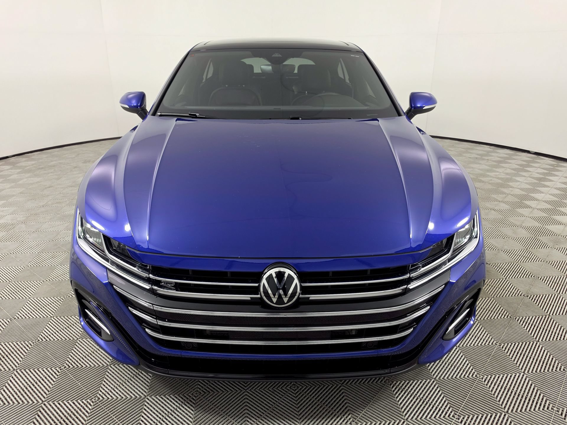Used 2021 Volkswagen Arteon SEL FWD image 2