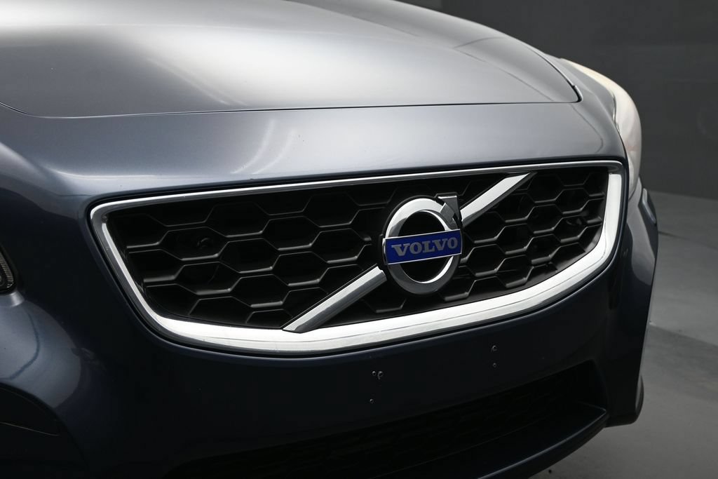 Used 2011 Volvo C30 T5 w/ Multimedia Pkg FWD image 5