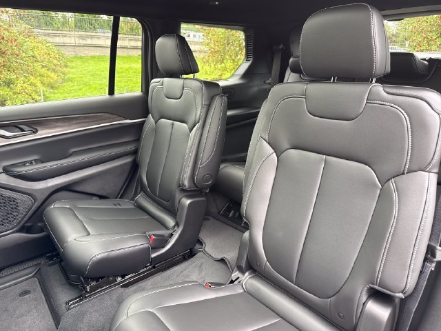 New 2027 Jeep Grand Cherokee L Limited AWD/4WD image 21