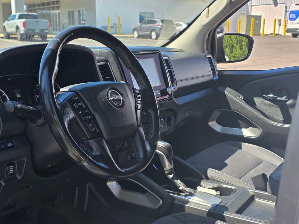 Used 2023 Nissan Frontier SV w/ SV Convenience Package RWD image 16
