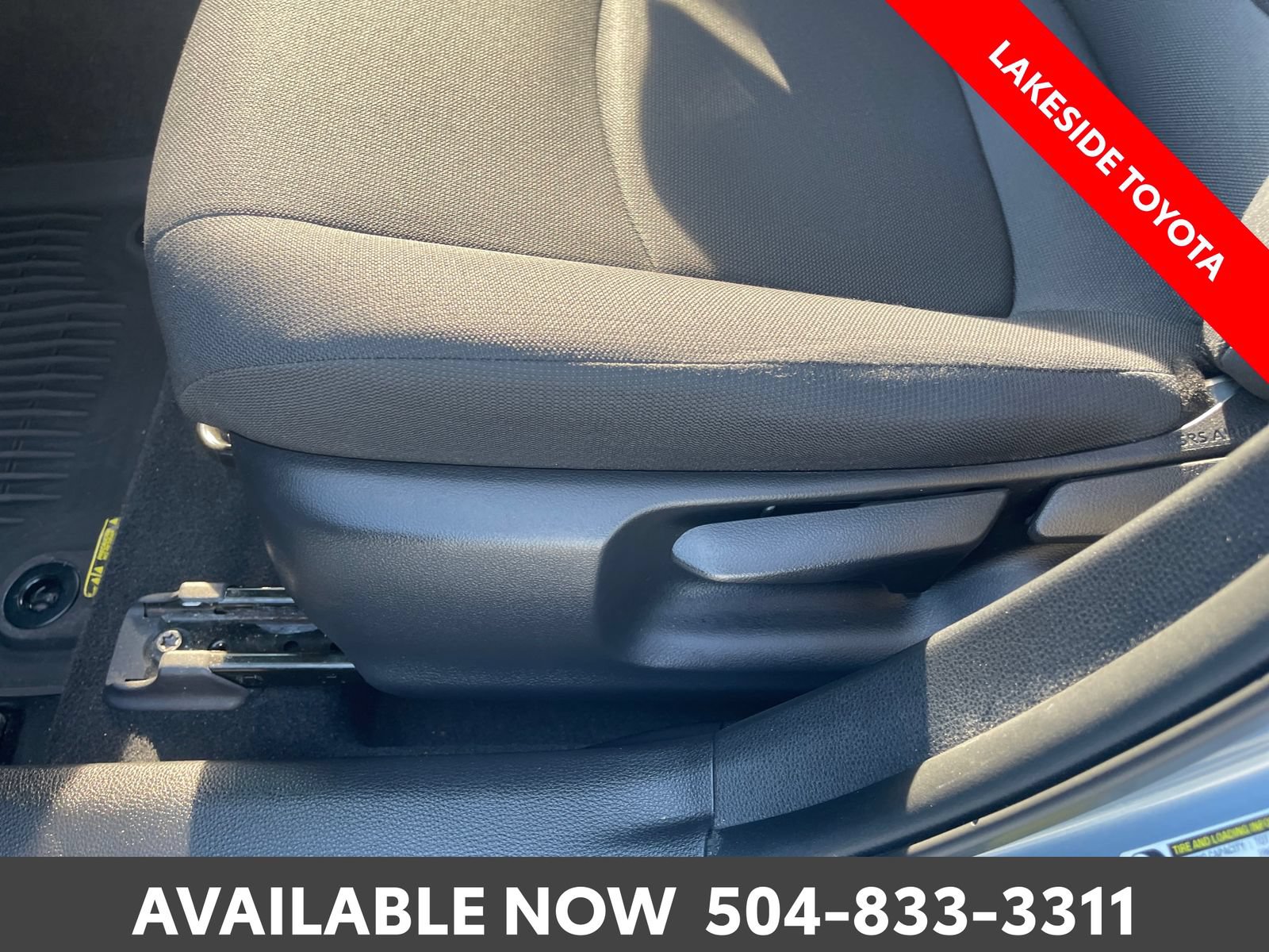 Used 2020 Toyota Corolla LE FWD image 25