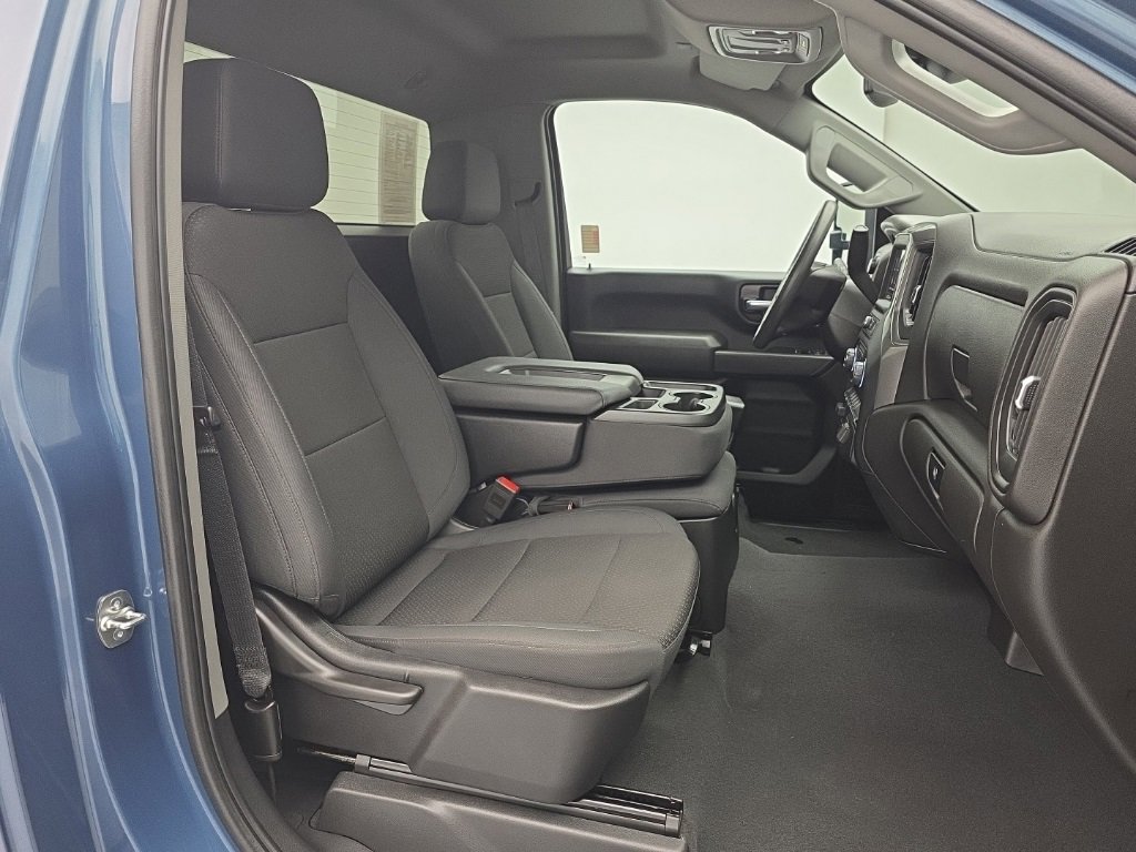 Used 2025 Chevrolet Silverado 2500 W/T image 36