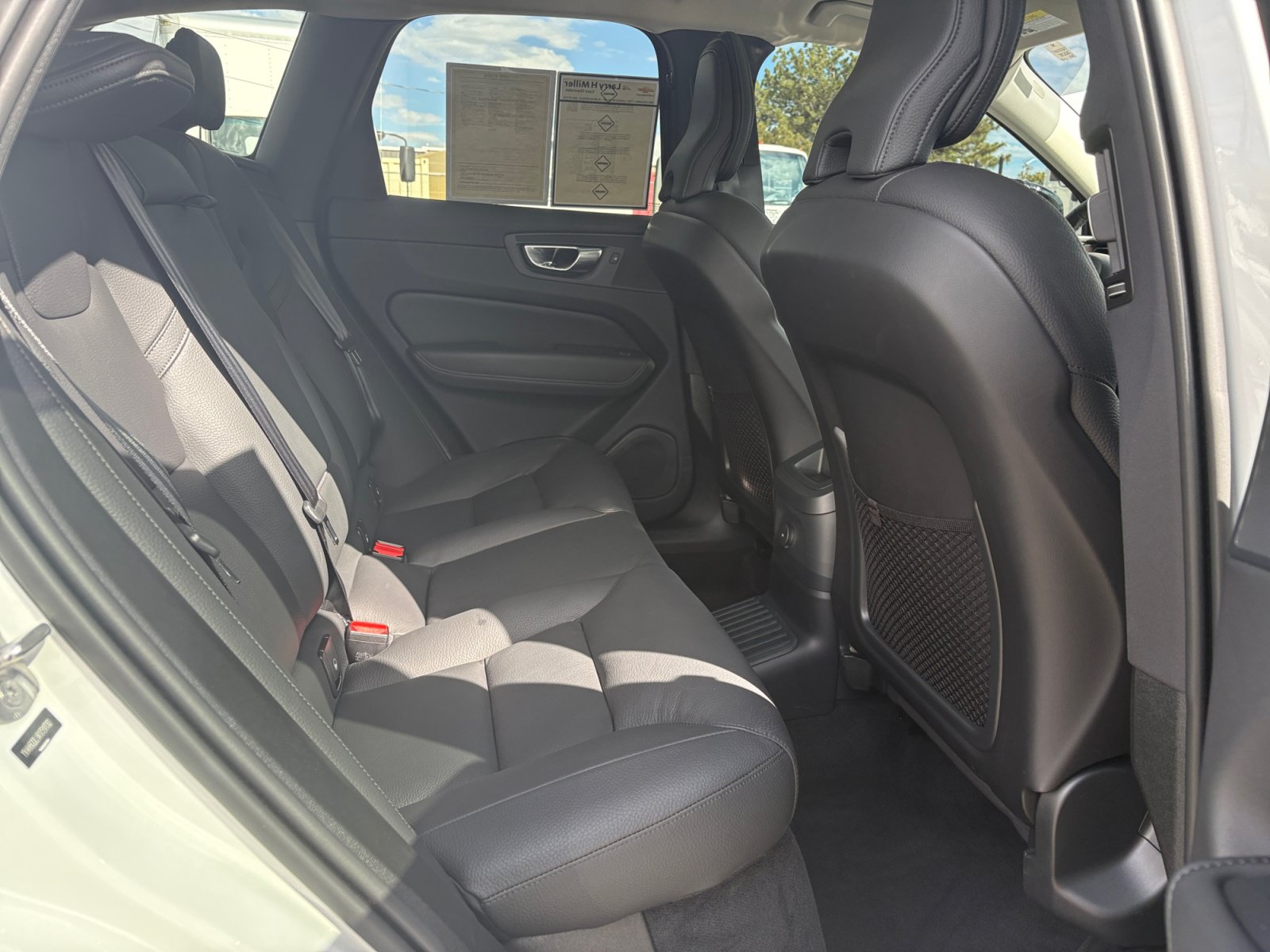 Used 2024 Volvo XC60 T8 Plus AWD/4WD image 28