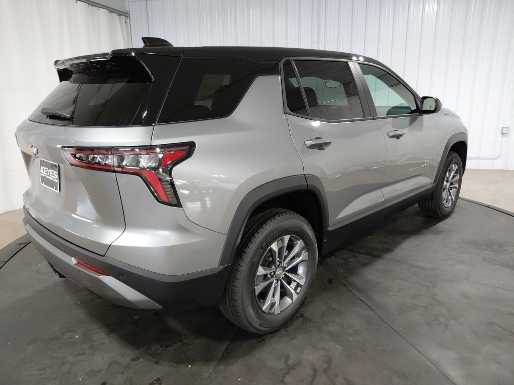 New 2026 Chevrolet Equinox LT w/ Convenience Package II image 9