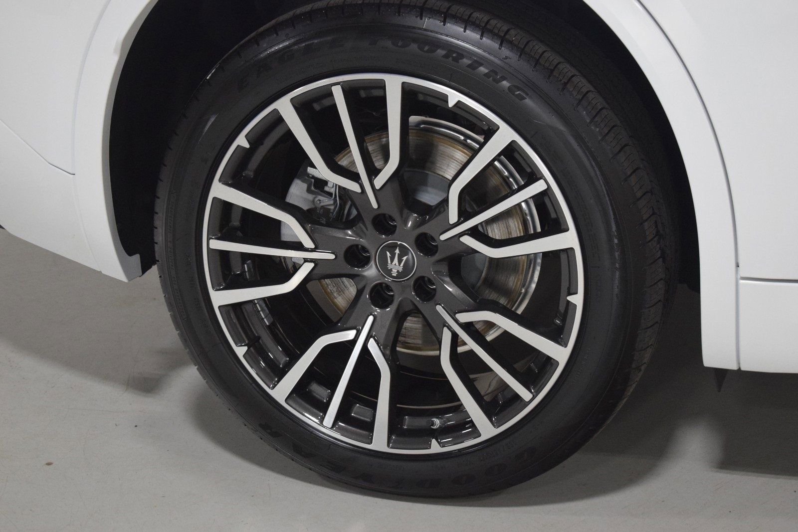 New 2025 Maserati Grecale GT image 15