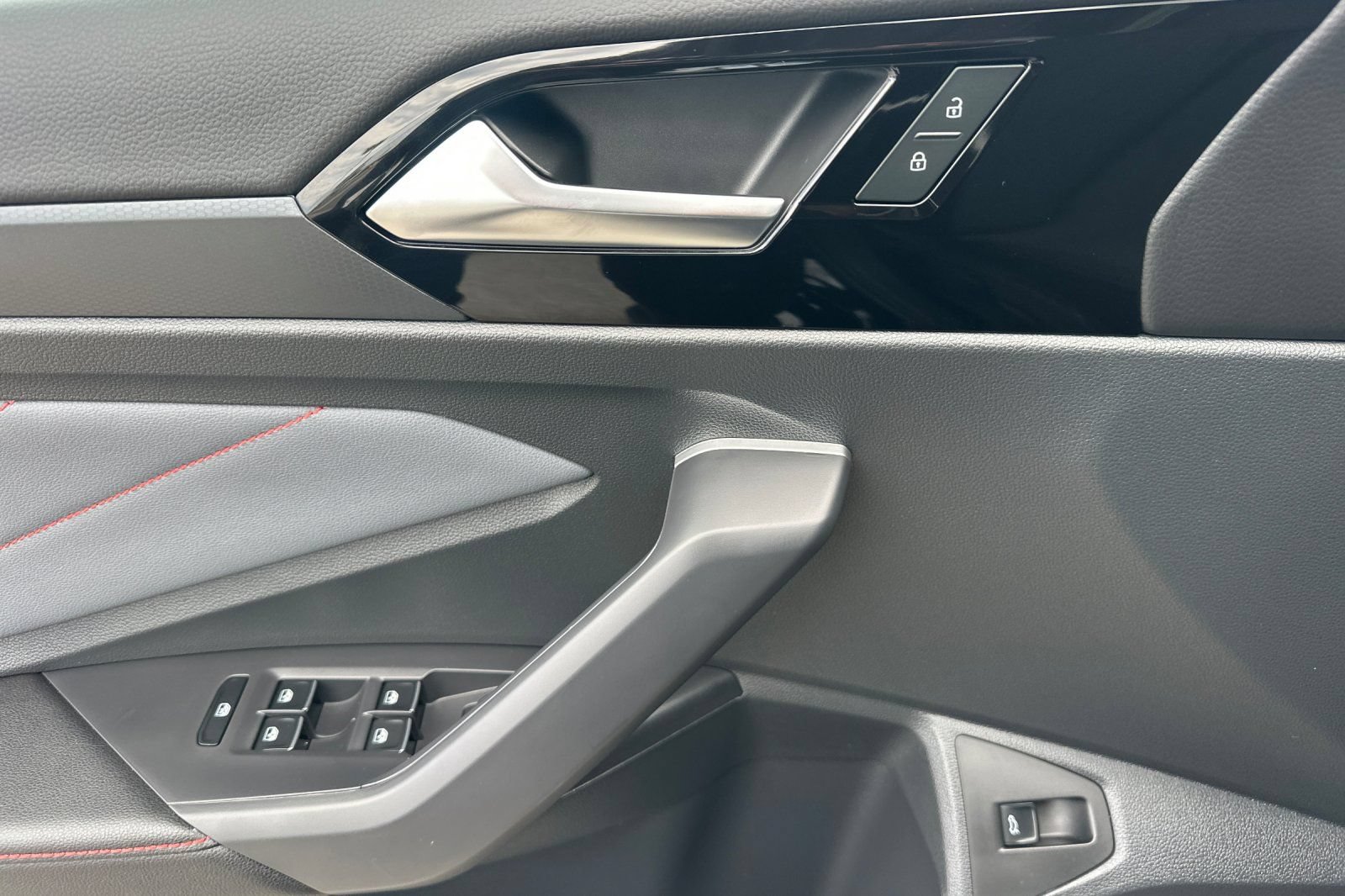 New 2026 Volkswagen Jetta GLI Autobahn FWD image 9