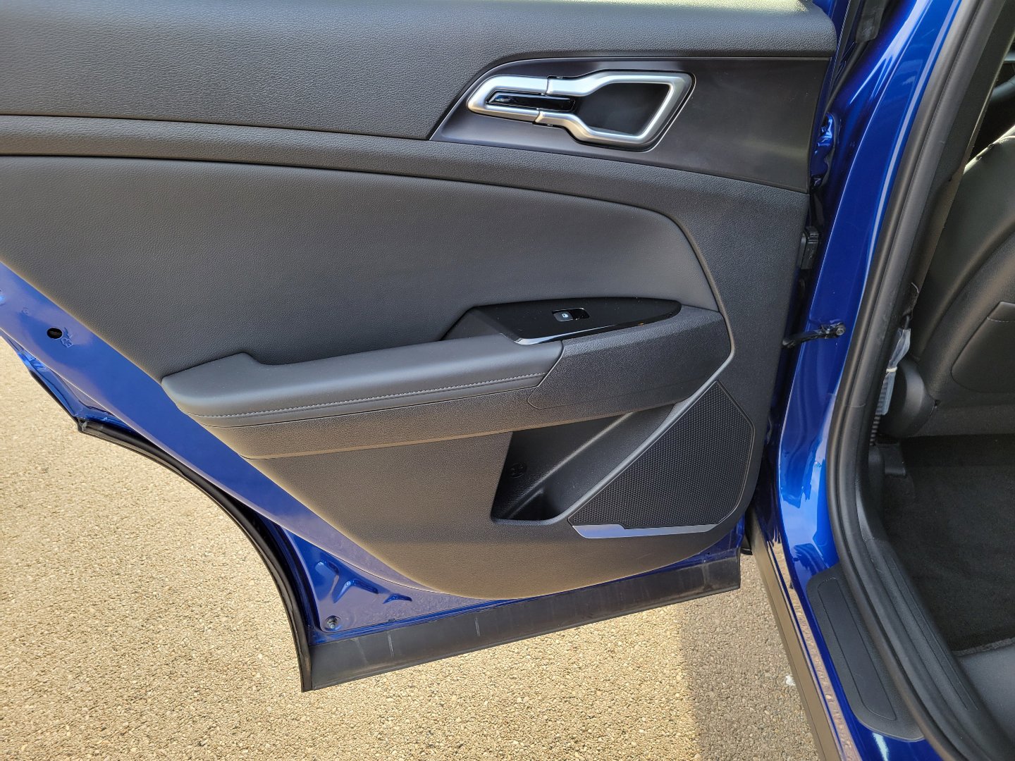 Used 2024 Kia Sportage EX image 13