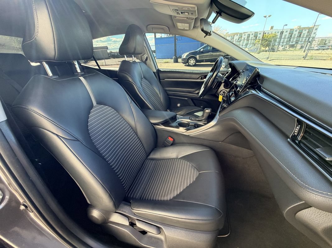 Used 2021 Toyota Camry SE FWD image 13