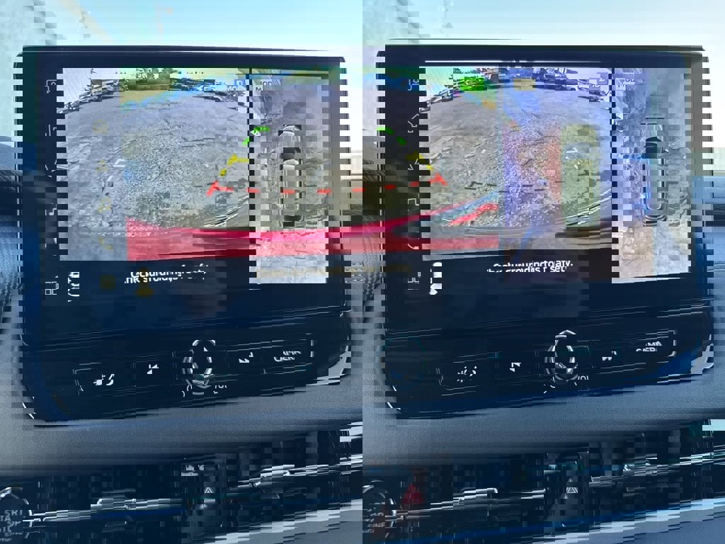 New 2025 Mitsubishi Outlander SE image 18