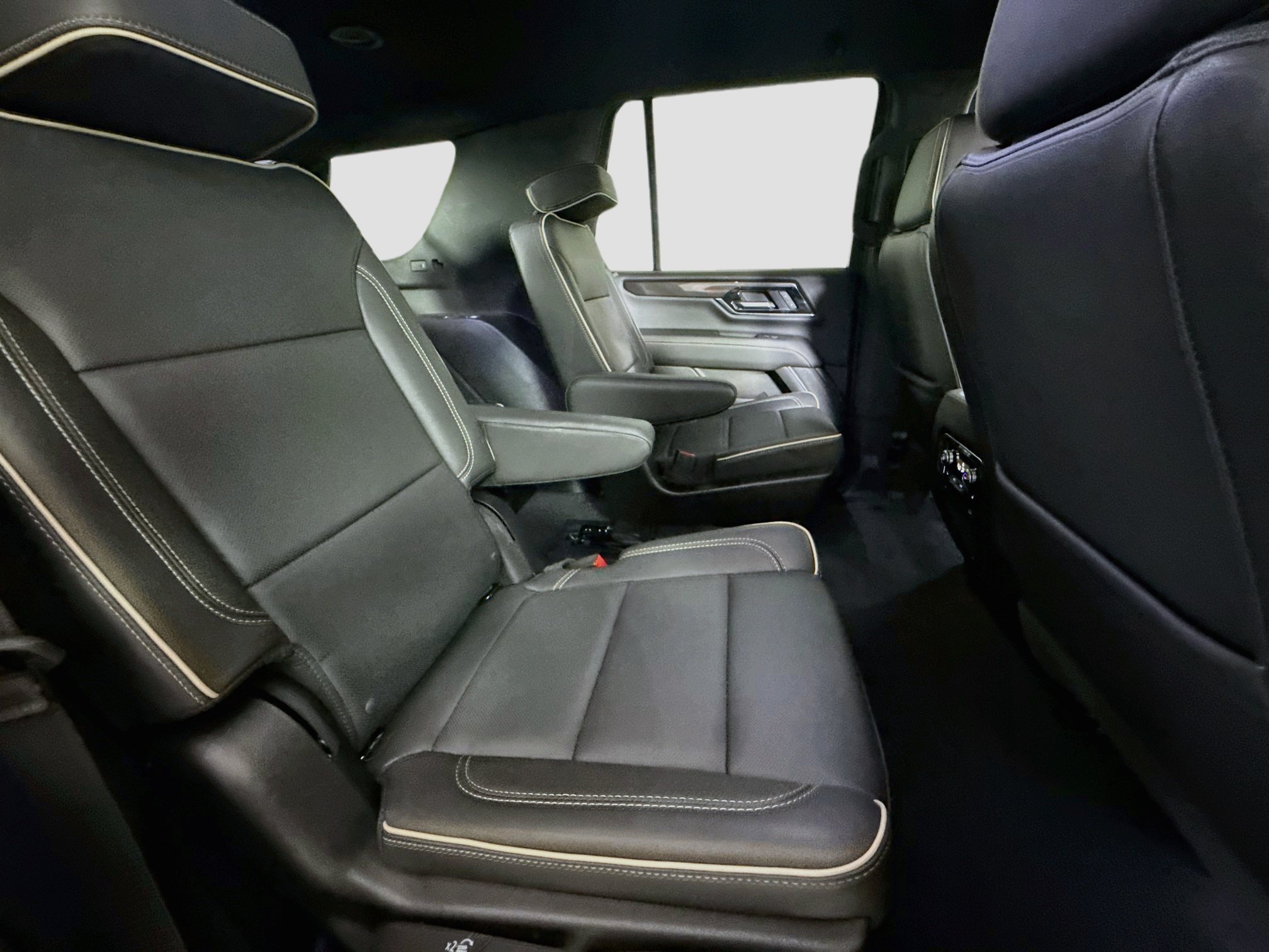 Used 2026 GMC Yukon Elevation AWD/4WD image 27