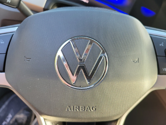 Used 2023 Volkswagen Atlas SE FWD image 29