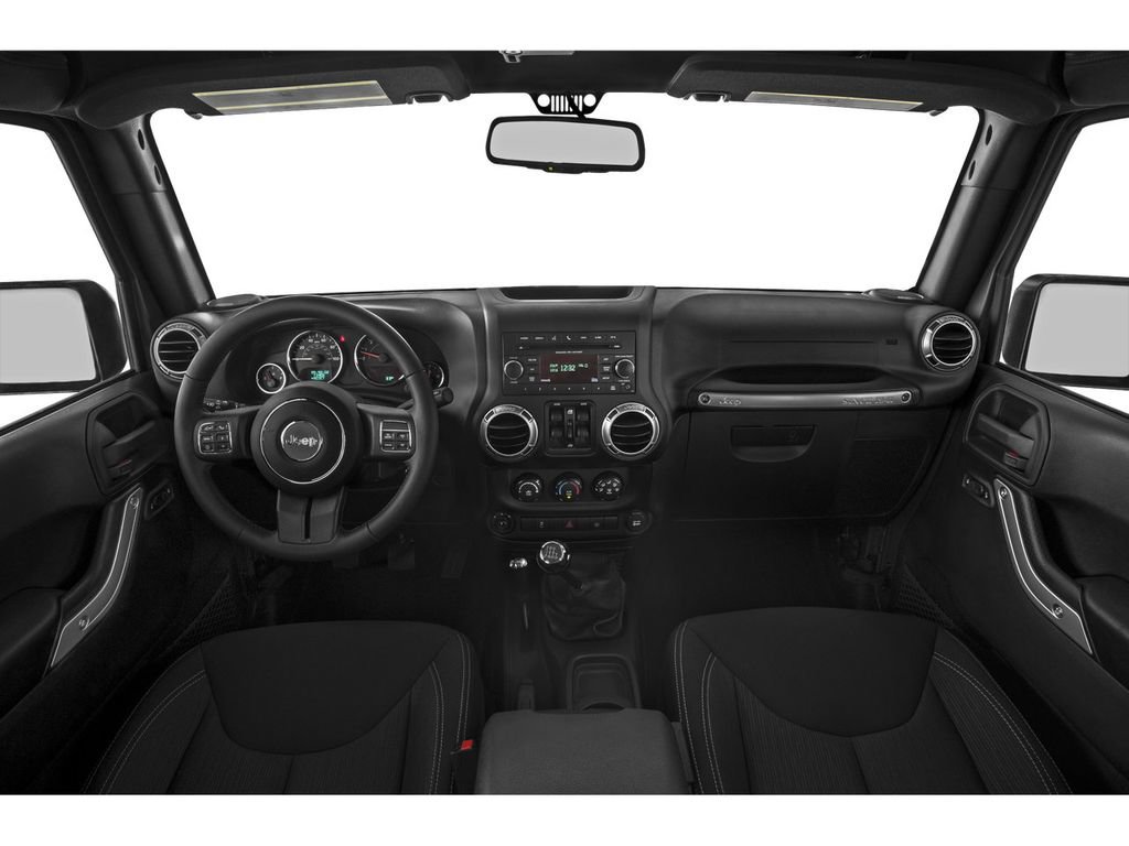Used 2015 Jeep Wrangler Unlimited Sahara AWD/4WD image 6