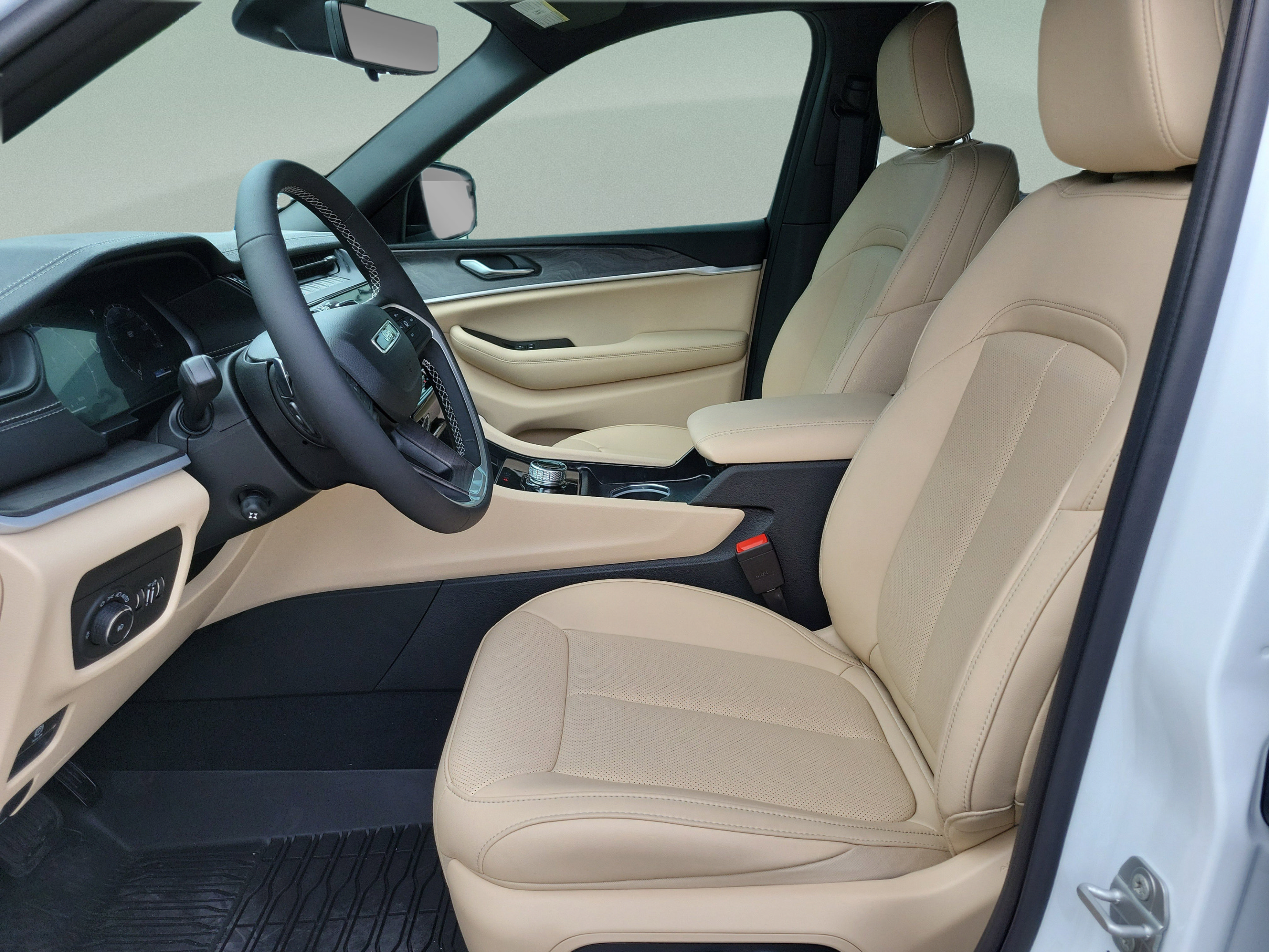 Certified 2026 Jeep Grand Cherokee L Limited w/ Luxury Tech Group II AWD/4WD image 15