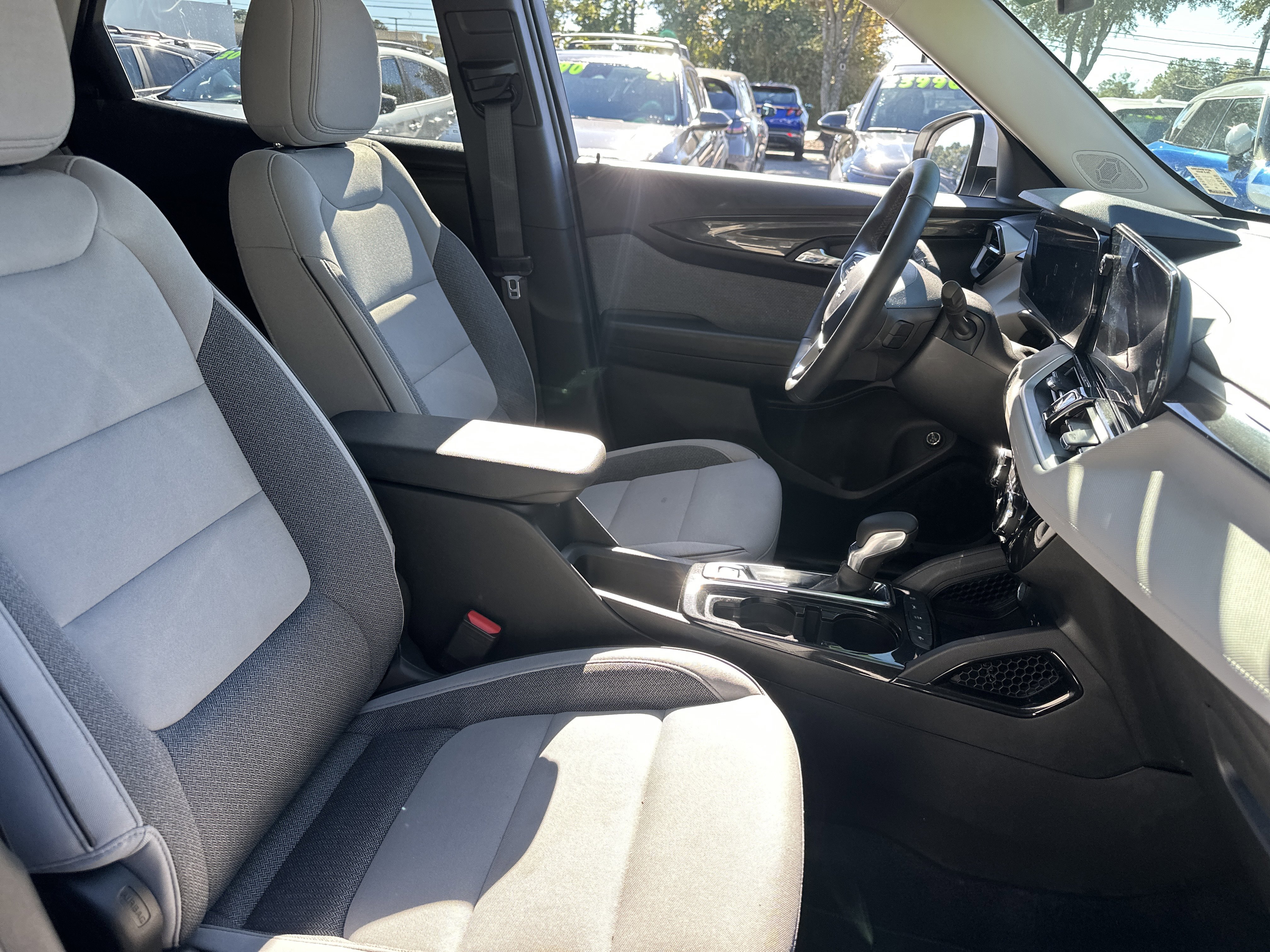 Used 2025 Chevrolet TrailBlazer LT w/ Convenience Package image 13