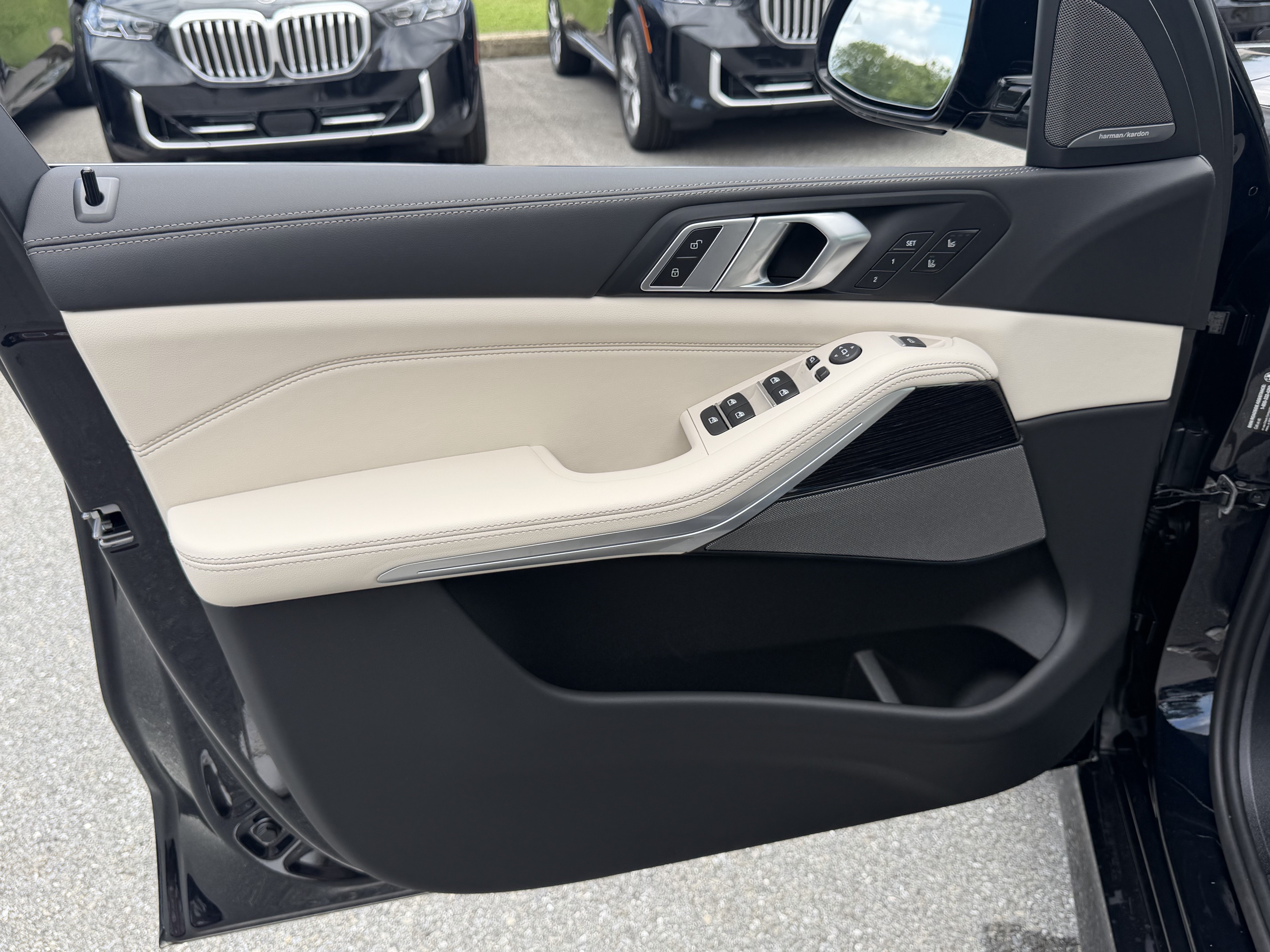 New 2026 BMW X5 M60i AWD/4WD image 9