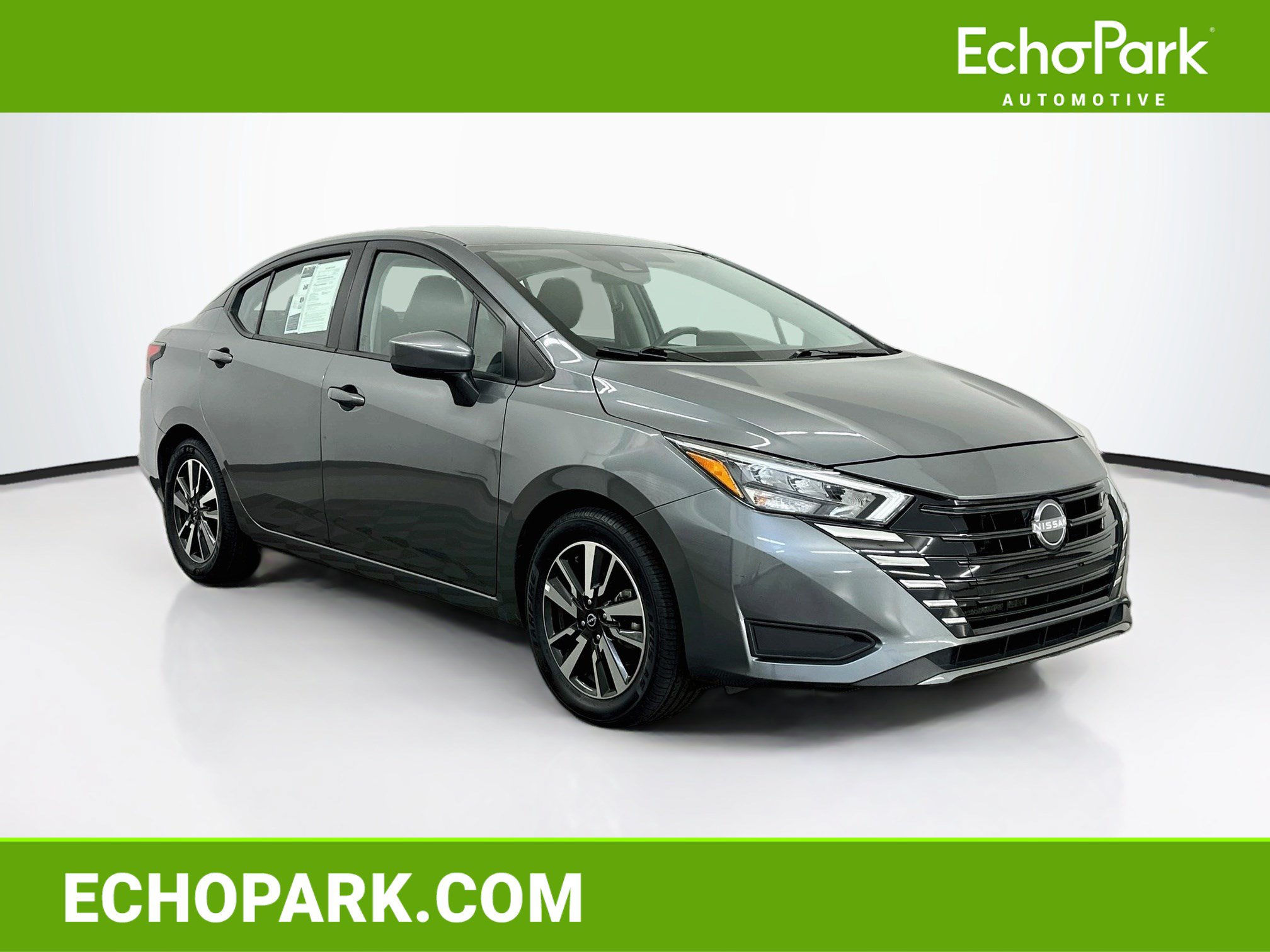 Used 2025 Nissan Versa SV FWD image 1