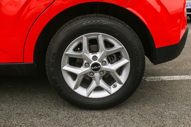 Certified 2023 Kia Soul LX w/ LX Technology Package image 12