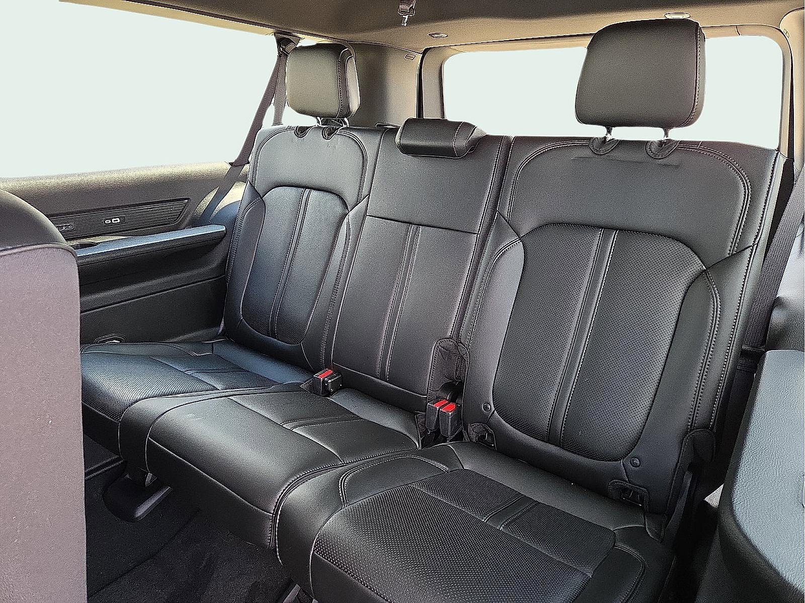 New 2025 Jeep Wagoneer L 4WD w/ Convenience Group I image 10