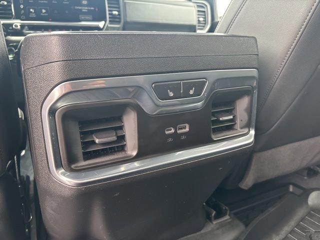 Used 2025 GMC Sierra 3500 SLT w/ SLT Premium Package AWD/4WD image 28