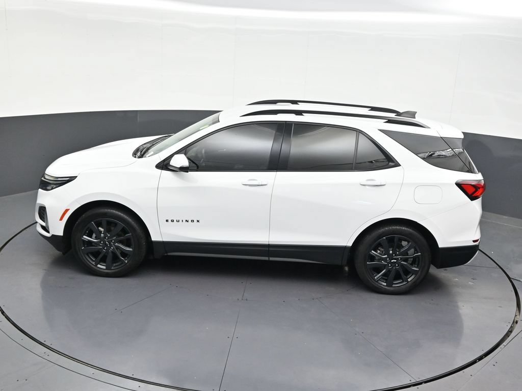 Used 2023 Chevrolet Equinox RS w/ RS Leather Package FWD image 16