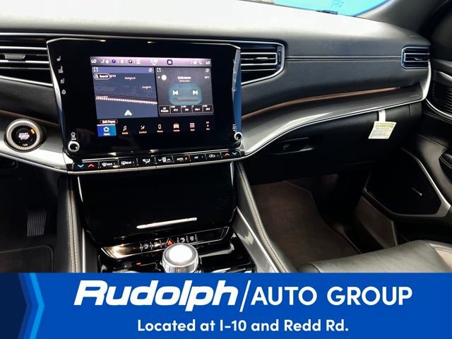 Used 2024 Jeep Wagoneer Base w/ HD Trailer Tow Package image 17