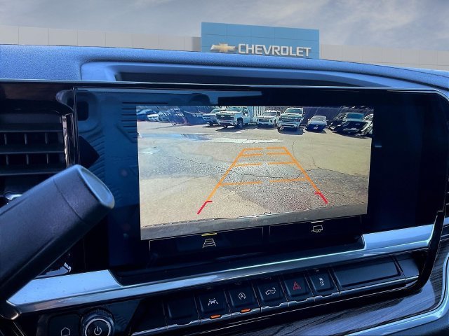 Used 2022 Chevrolet Silverado 1500 LT AWD/4WD image 16