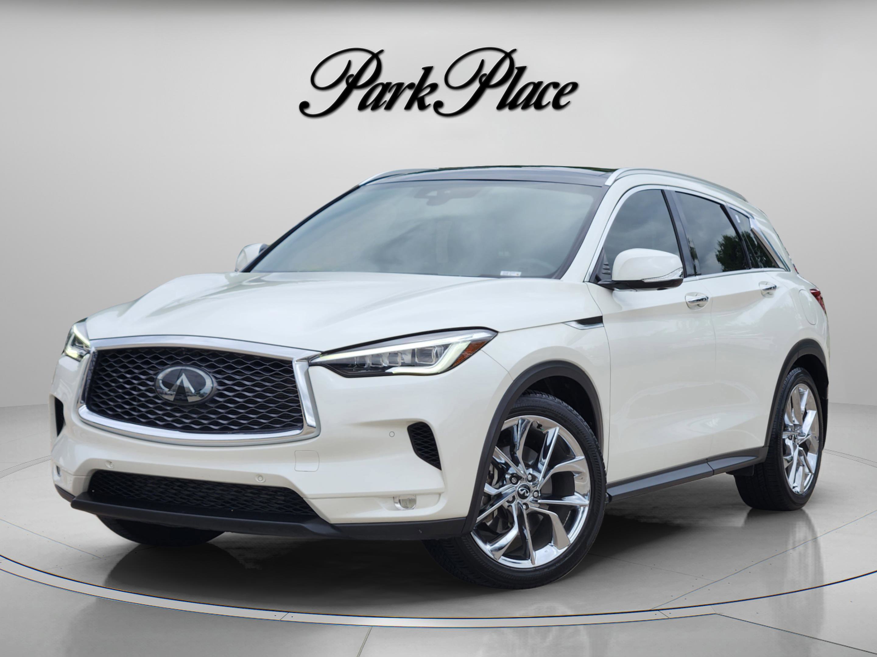 Used 2019 INFINITI QX50 Essential w/ Sensory Package FWD image 1