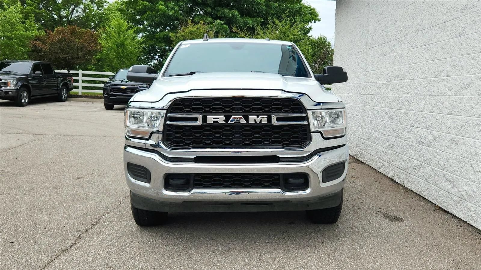 Used 2021 RAM 3500 Tradesman w/ Chrome Appearance Group AWD/4WD image 2