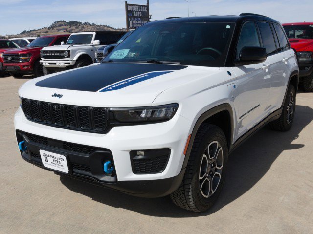 Used 2022 Jeep Grand Cherokee Trailhawk image 2