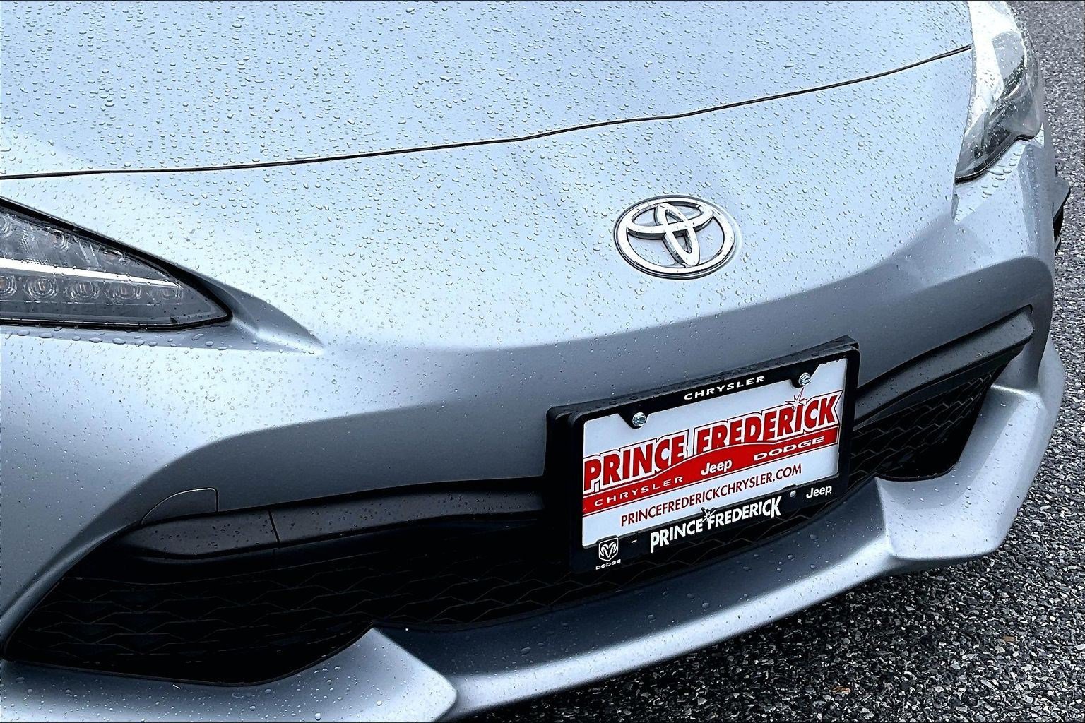Used 2017 Toyota 86 RWD image 24
