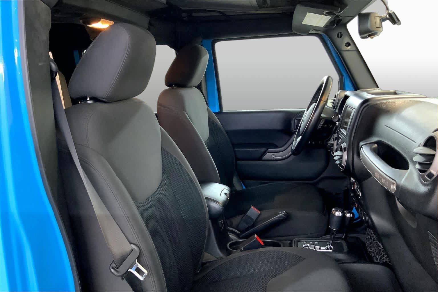 Used 2017 Jeep Wrangler Unlimited Sport AWD/4WD image 8