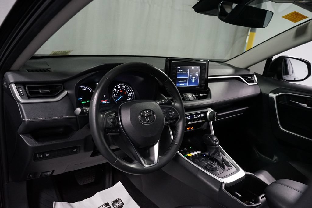 Used 2022 Toyota RAV4 XLE Premium AWD/4WD image 11