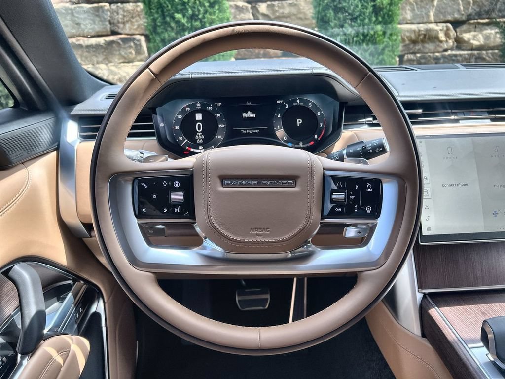 New 2026 Land Rover Range Rover Long Wheelbase SE AWD/4WD image 23