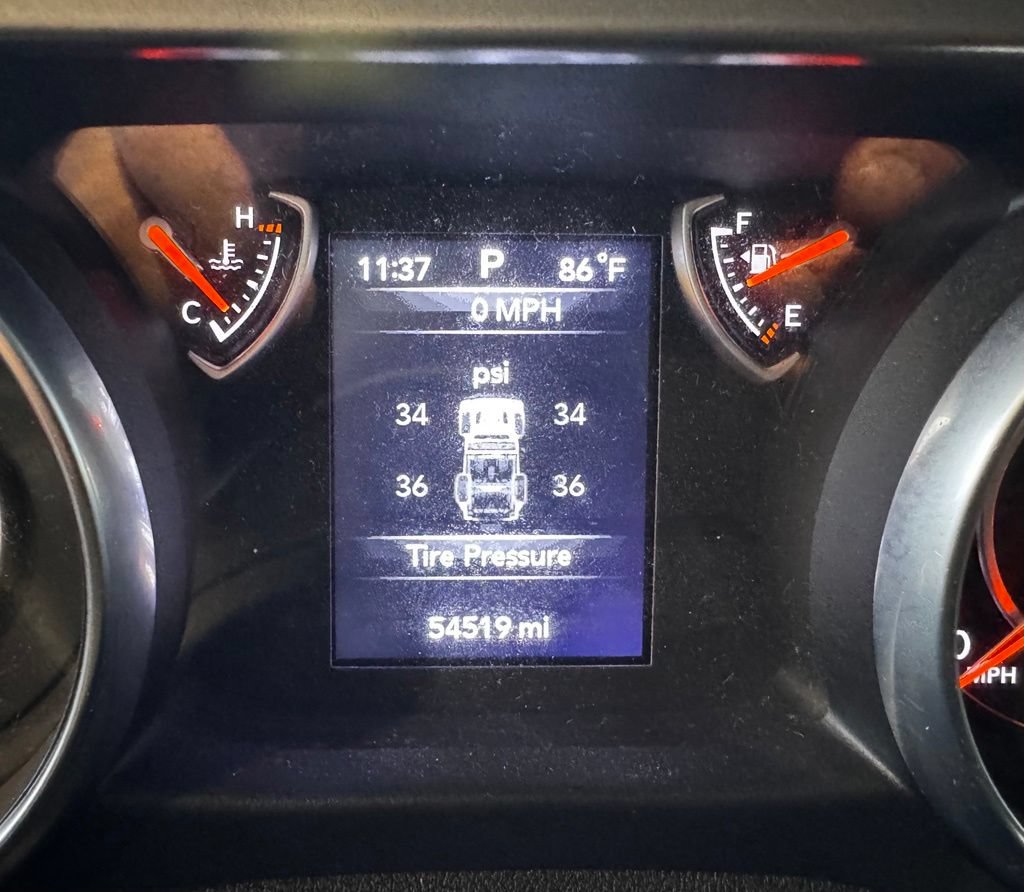 Used 2018 Jeep Wrangler Sport AWD/4WD image 29