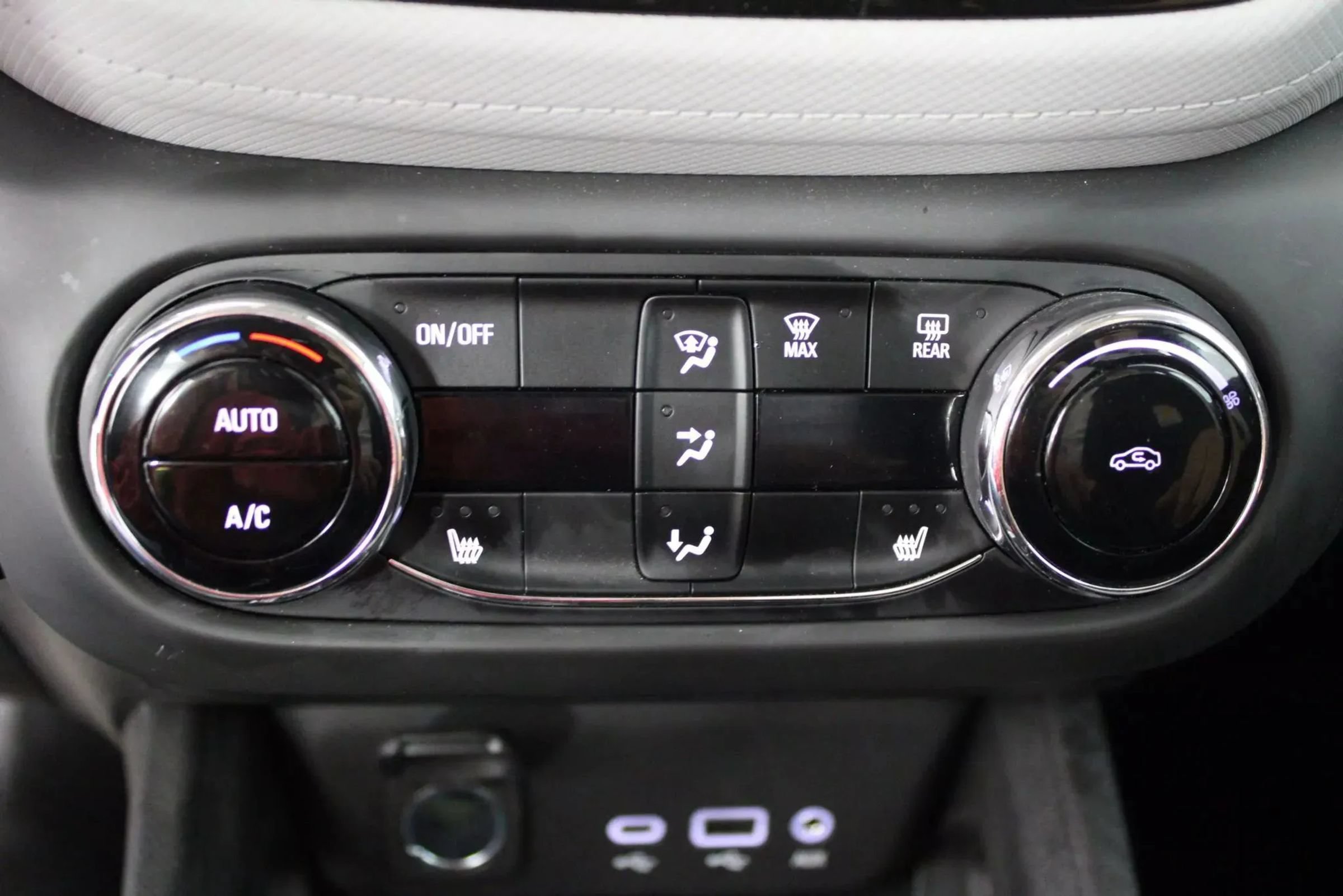Used 2021 Chevrolet TrailBlazer LT w/ Convenience Package AWD/4WD image 21