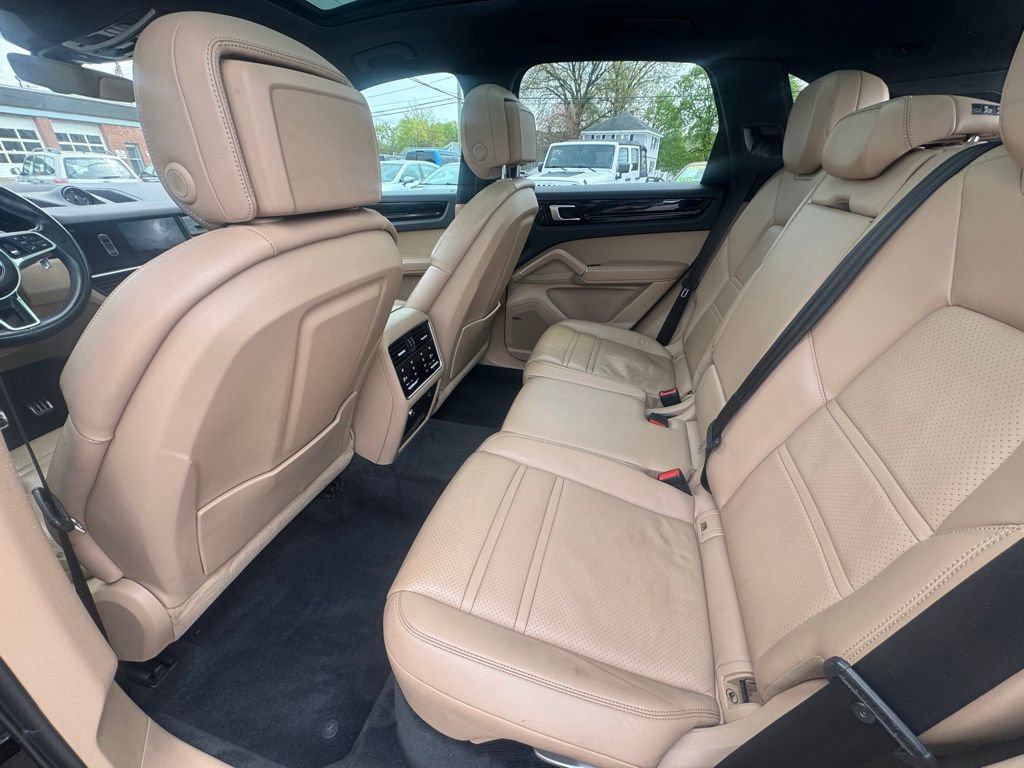 Used 2019 Porsche Cayenne S AWD/4WD image 31