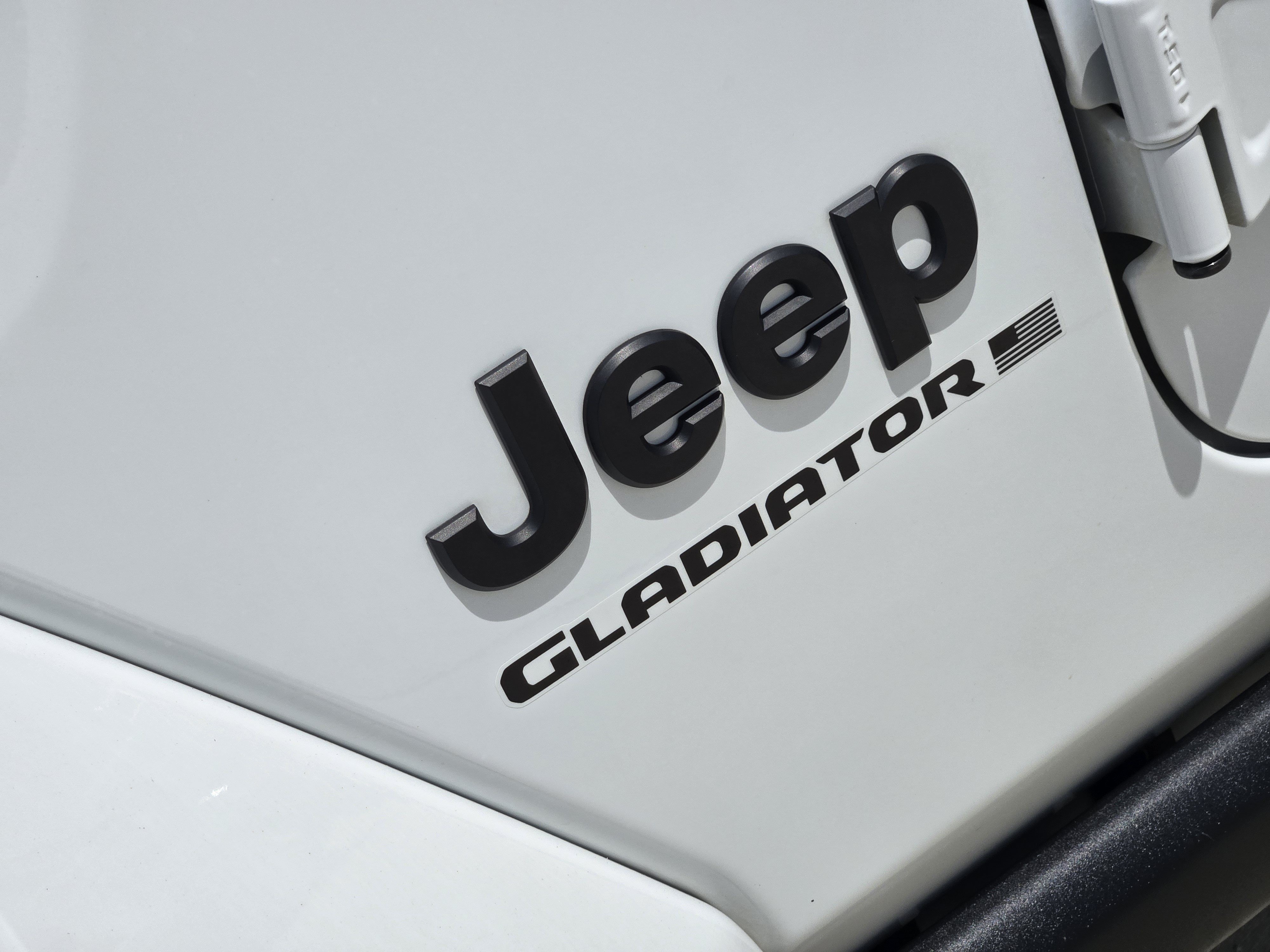 Used 2025 Jeep Gladiator Sport AWD/4WD image 10