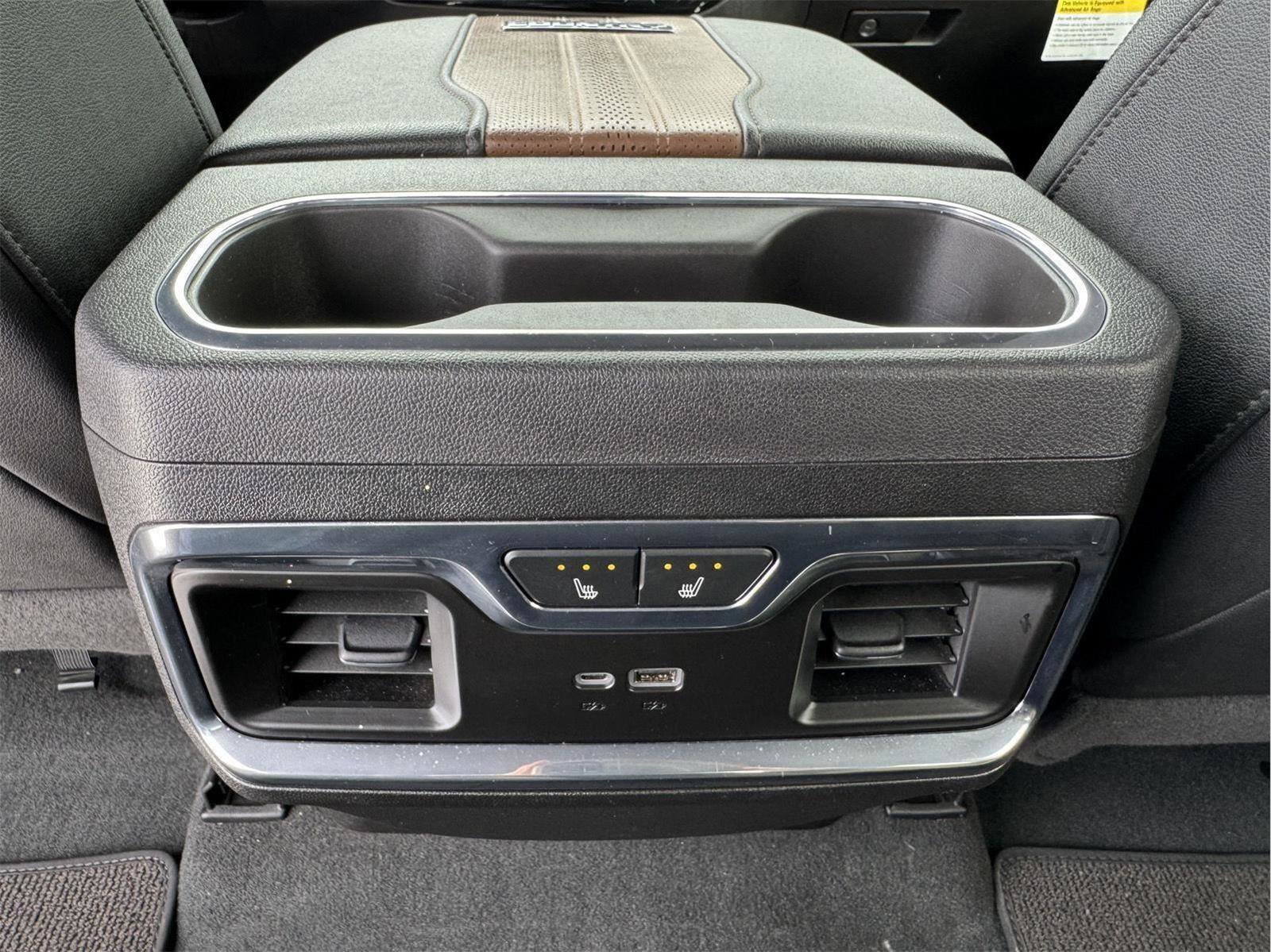 Used 2025 Chevrolet Silverado 2500 High Country w/ High Country Premium Package image 11