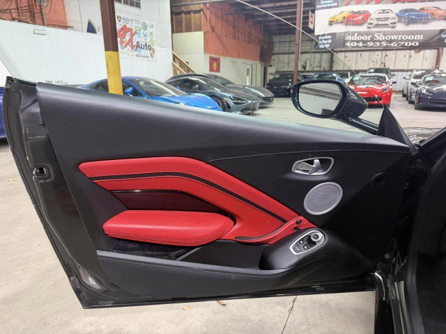 Used 2019 Aston Martin V8 Vantage Coupe image 16