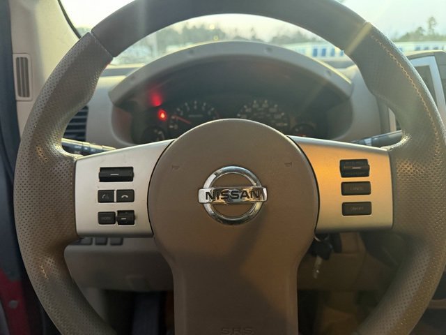 Used 2013 Nissan Frontier SV image 15