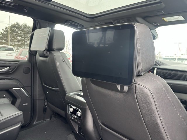 Used 2023 GMC Yukon XL Denali w/ Advanced Technology Package image 19