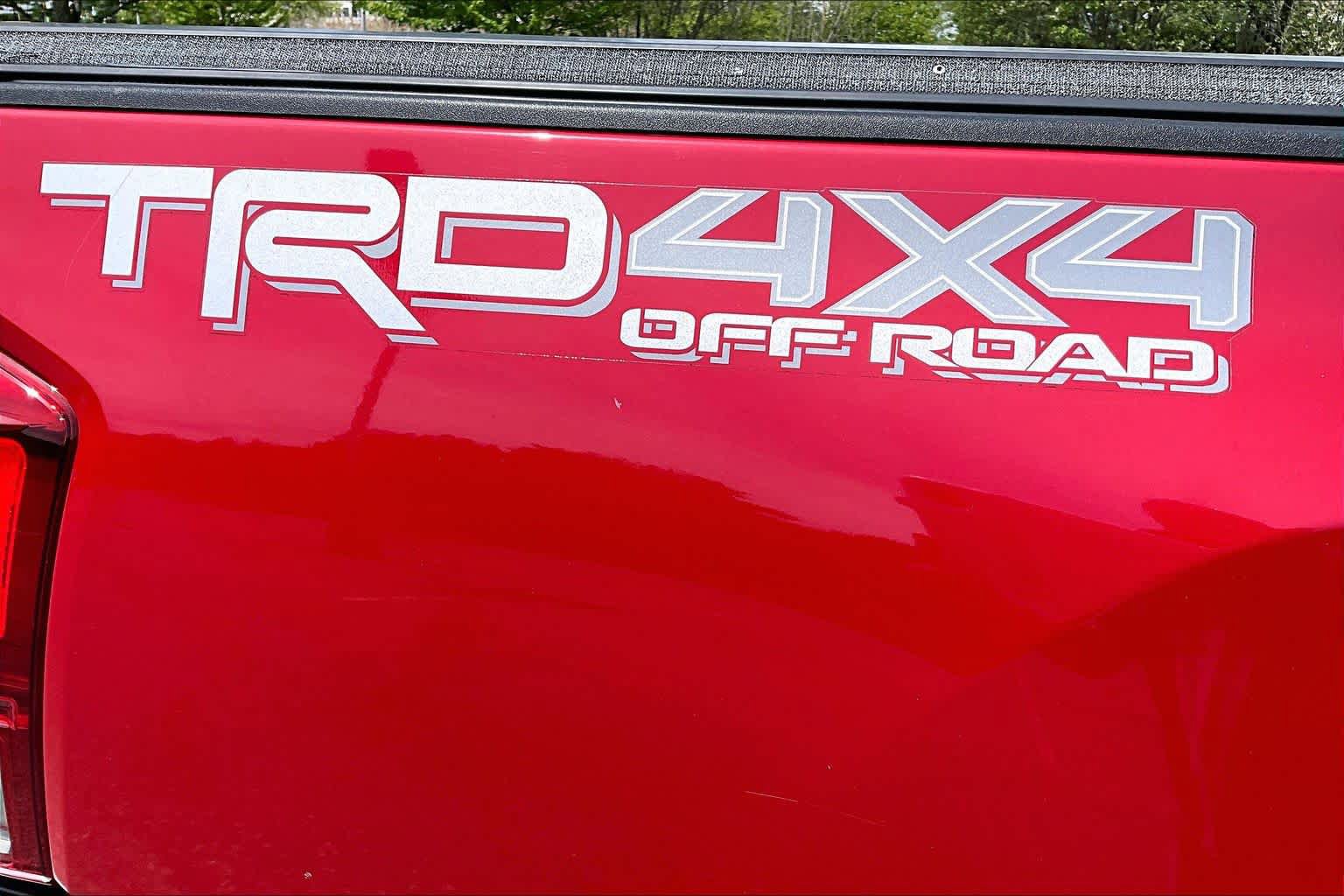Used 2016 Toyota Tacoma TRD Off-Road w/ Towing Package AWD/4WD image 10