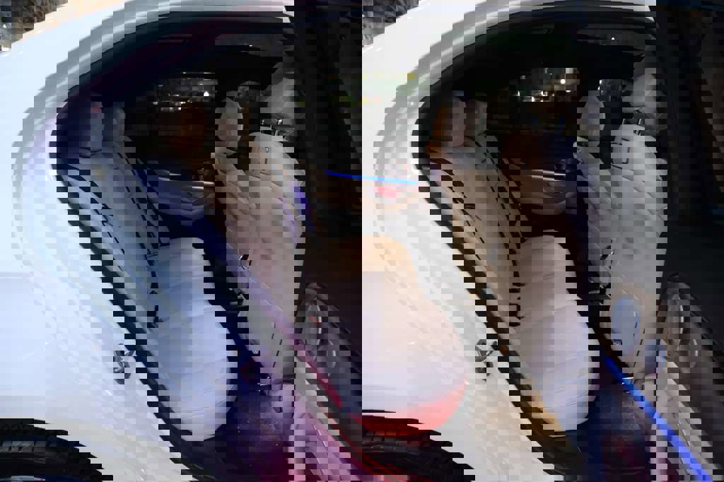 Used 2019 Mercedes-Benz E 300 4MATIC w/ Premium 1 Package image 25